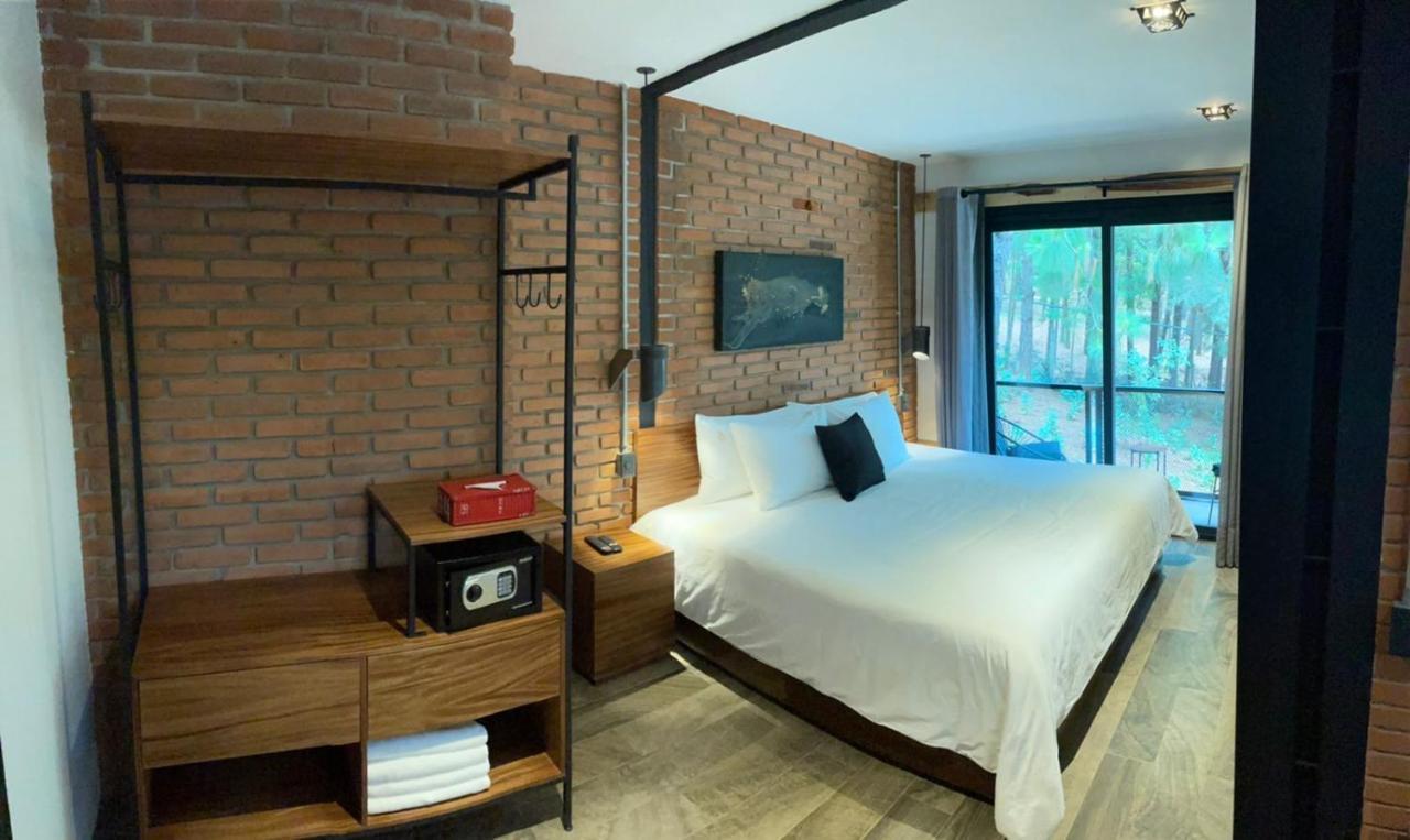 Hotel Oxu Solo Adultos Valle de Bravo Eksteriør billede